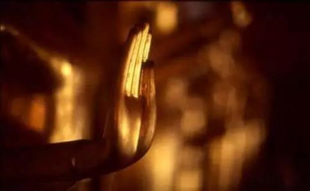 因果规律与佛菩萨加持有没有矛盾? 因果规律与佛菩萨加持有没有矛盾?