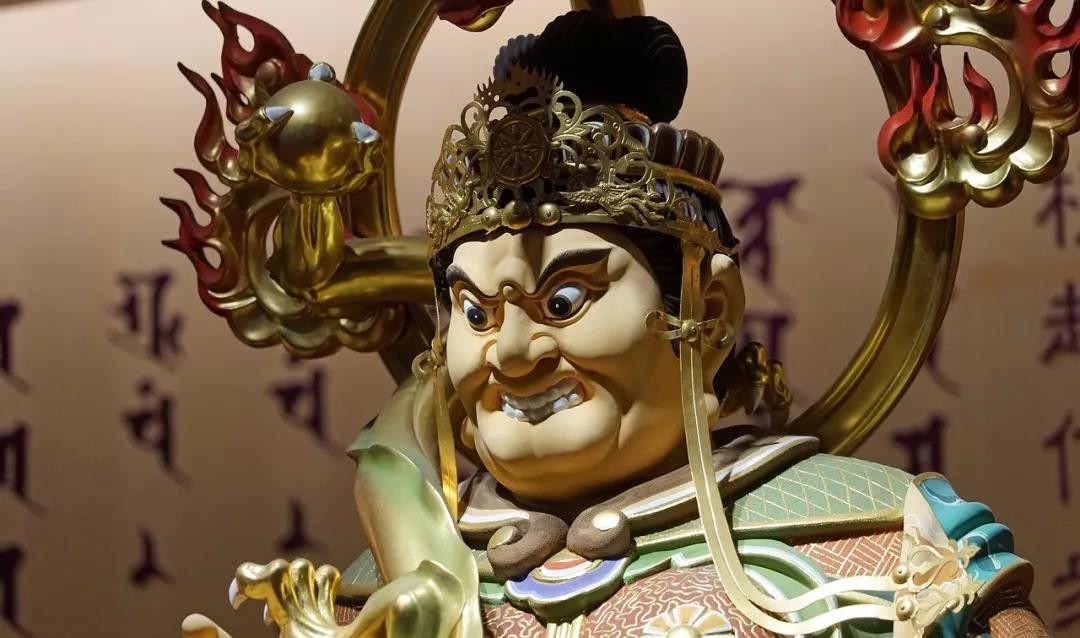 ��α�����������ͨ����ͨ��