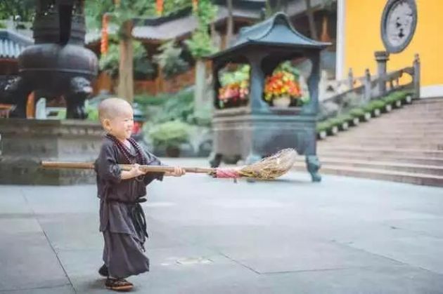 赞叹!这个2岁小孩流利念佛,其善根深厚,连大人都自愧不如!! 赞叹!这个2岁小孩流利念佛,其善根深厚,连大人都自愧不如!!