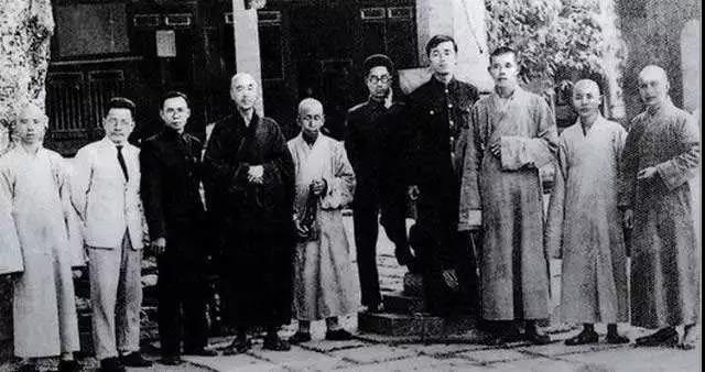 ��һ��ʦԲ�ż���ح��֦������������Բ