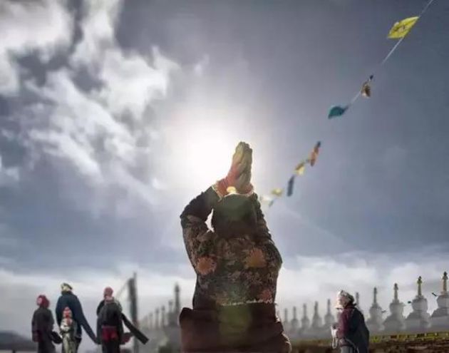 ���ַ�ʦ����ķ��ղ����Ǳ��־�Ŵ���