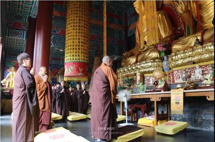 今生定要好好修,勿要欠下三宝的债! 今生定要好好修,勿要欠下三宝的债!