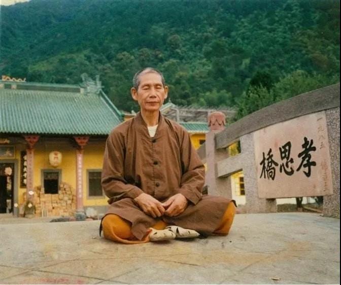 ���¶�ʮ�ţ����Ŵ����Դ�Ϻ���Բ�ż����գ�