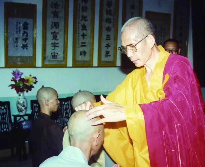 ���¶�ʮ�ţ����Ŵ����Դ�Ϻ���Բ�ż����գ�