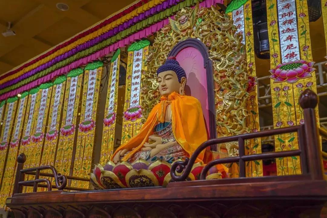 要改变自己无始以来养成的习惯,必然要经历一个艰难的过程 要改变自己无始以来养成的习惯,必然要经历一个艰难的过程