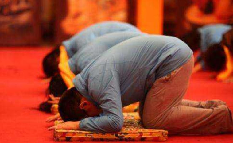 拜佛如果不明白一句话,再多也是无益! 拜佛如果不明白一句话,再多也是无益!