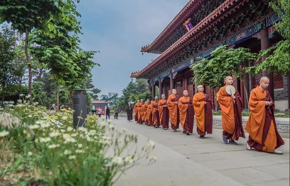 ��������𣬾������������������ҵ�ϲ���