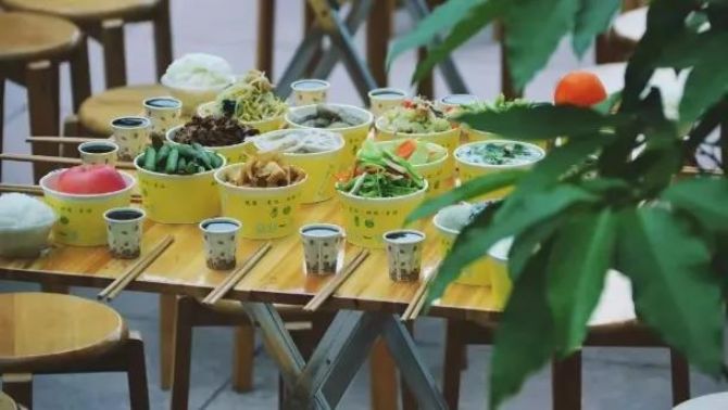 ��ʿ��ΰ���һ���������������뵽�ճ������