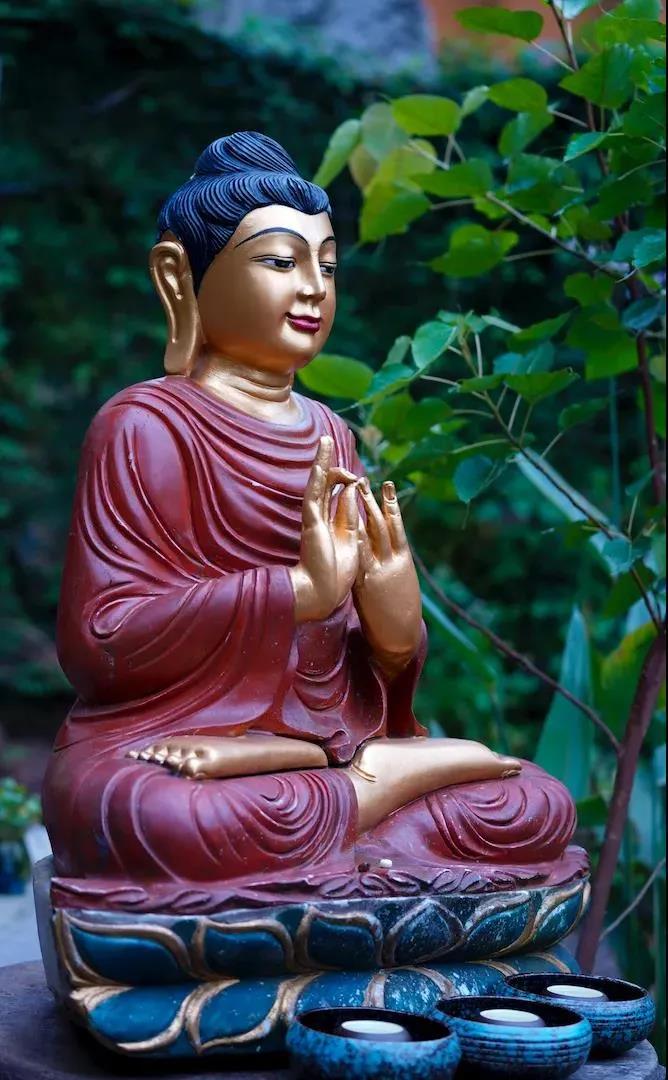 人生逆旅,唯有三宝才是究竟皈依处 人生逆旅,唯有三宝才是究竟皈依处