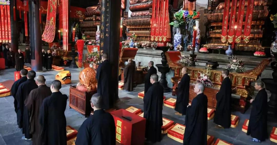 ��Ȼ���ң��Ͱ������и��������