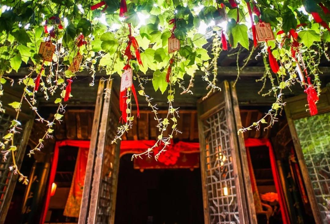 �Թ����壬ԭ����ɮ��±����Ǹ����������õ�ģ��