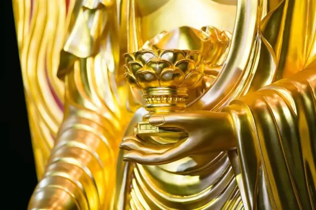 为什么农历七月要诵《地藏菩萨本愿经》? 为什么农历七月要诵《地藏菩萨本愿经》?