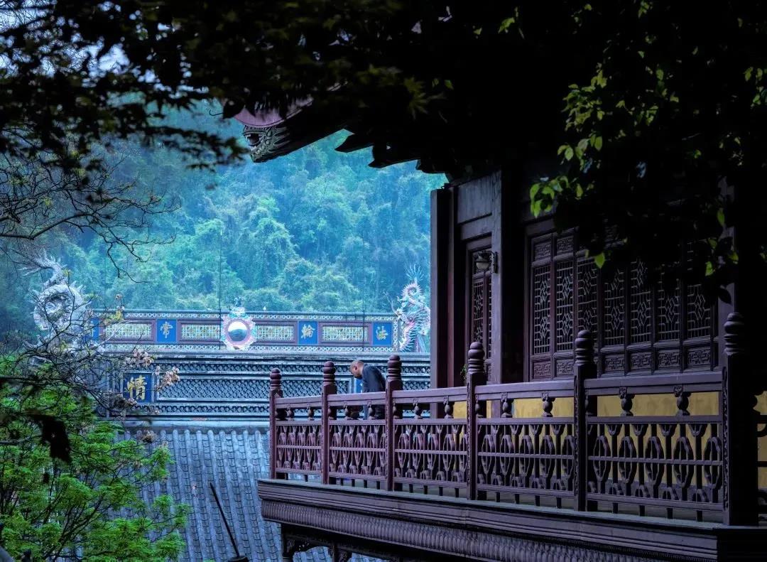 ��μ����֪������������λ��ɮ��ʾ�������ˣ�