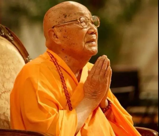 �׵��볾�����ӵ����ɾ�_|_��Щ��ɮ��ĸ�׵ĸ��˹��£�