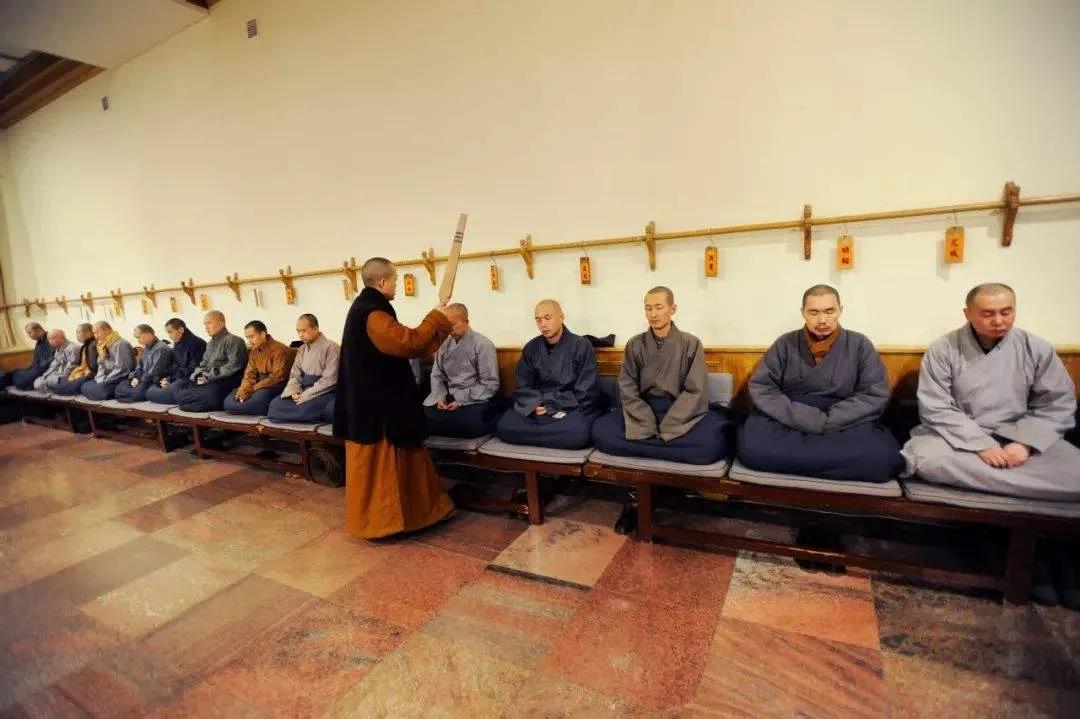 ���߾�ʾ����������ͷһ���������˺ô�ĸ�������