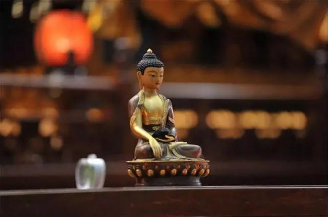 为何专说极乐世界?因为这个法门殊胜 为何专说极乐世界?因为这个法门殊胜