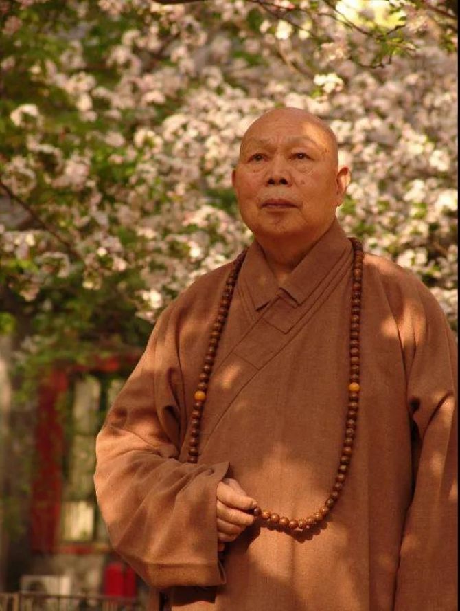 ���չ������ھ޽�һ�ϳ���Բ�ż����գ���Ը���ϲ�����������Ը������