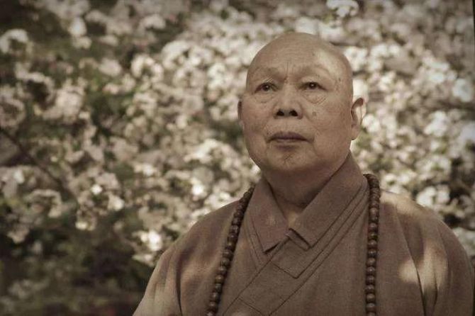 ���չ������ھ޽�һ�ϳ���Բ�ż����գ���Ը���ϲ�����������Ը������