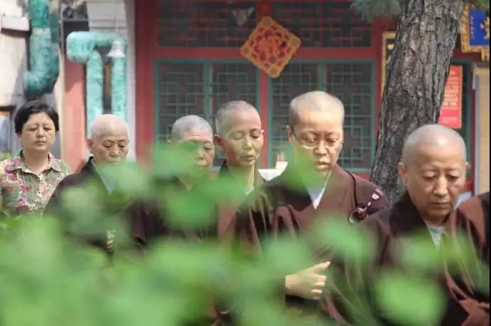 为何女众一生只能出家一次_? 为何女众一生只能出家一次_?