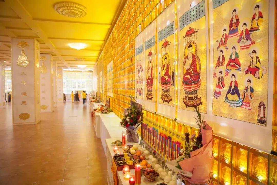 ����Ū���˷���Խ�����������ԽԶ