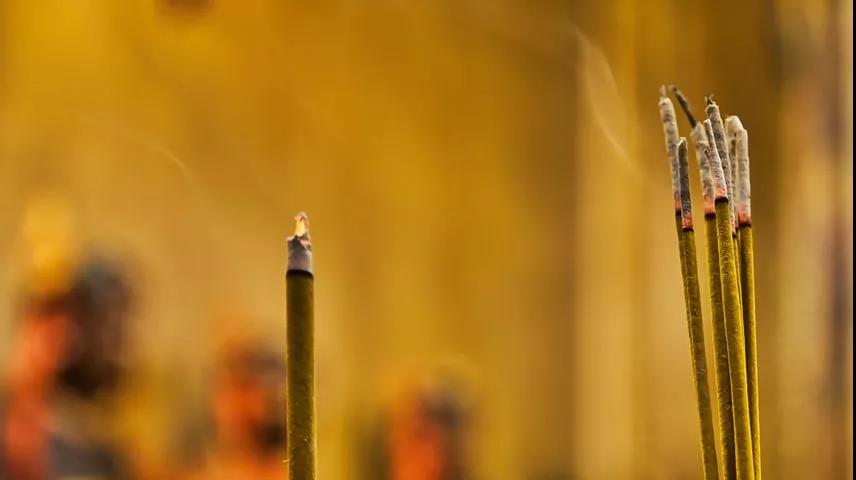 无需深山找高僧,前世今生自明了~ 无需深山找高僧,前世今生自明了~