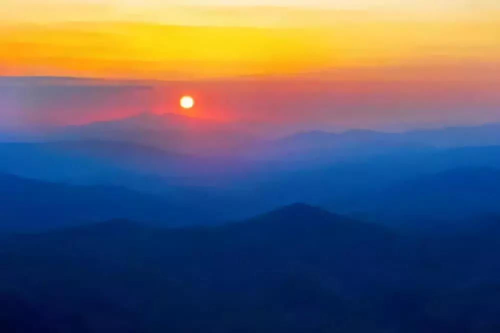 �����������Ǻ쳾���ģ�Ҫ���ľ��������������е���һ��