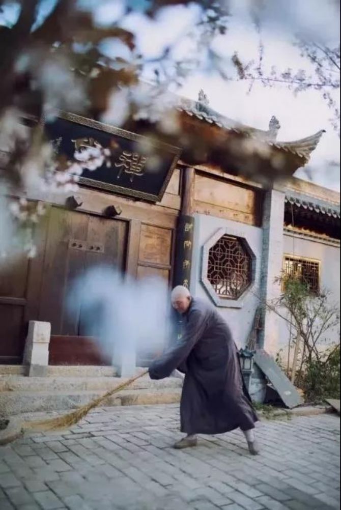 ��������������������Ӧ����������