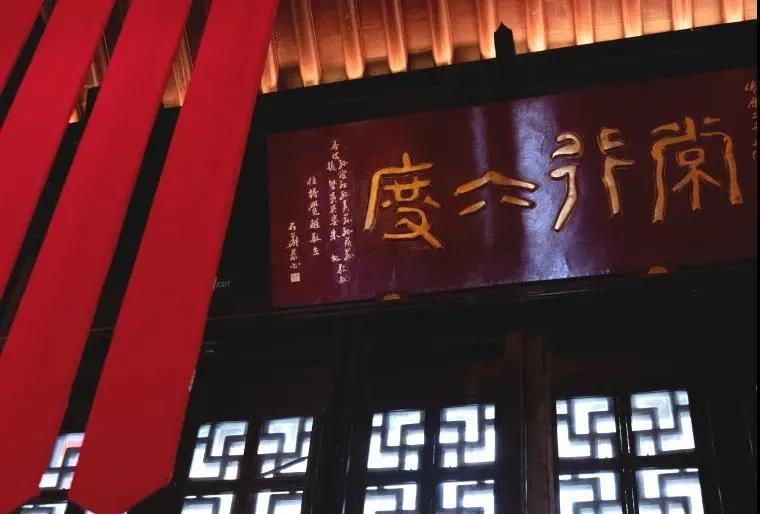 ���³���ӭ������Ը����������ƣ�����˫����