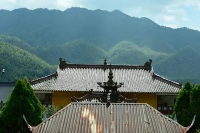 ����ɽ������ʦ�����Ե