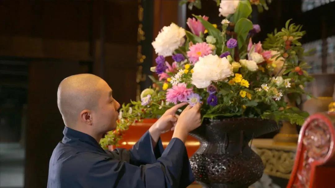 ����ڵ����壬�������˷������еı��أ�