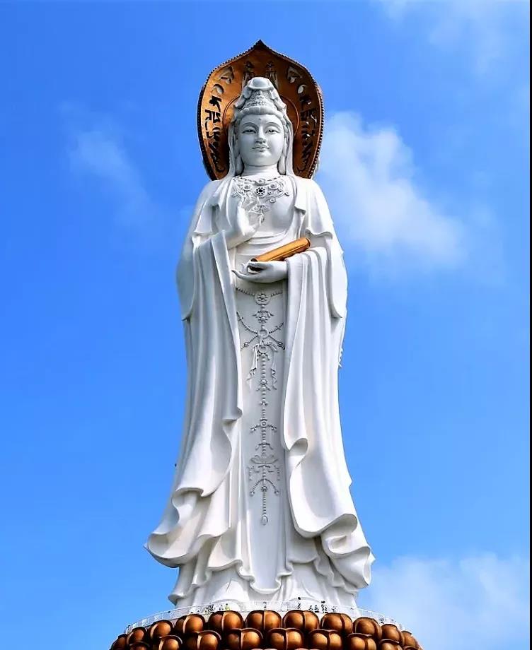 今日恭迎观世音菩萨圣诞!祈愿众生消灾免难,离诸苦恼! 今日恭迎观世音菩萨圣诞!祈愿众生消灾免难,离诸苦恼!