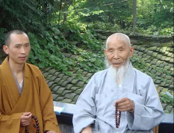 ���ʥ�����͵�����üɽ����������ɮ�����������еģ�