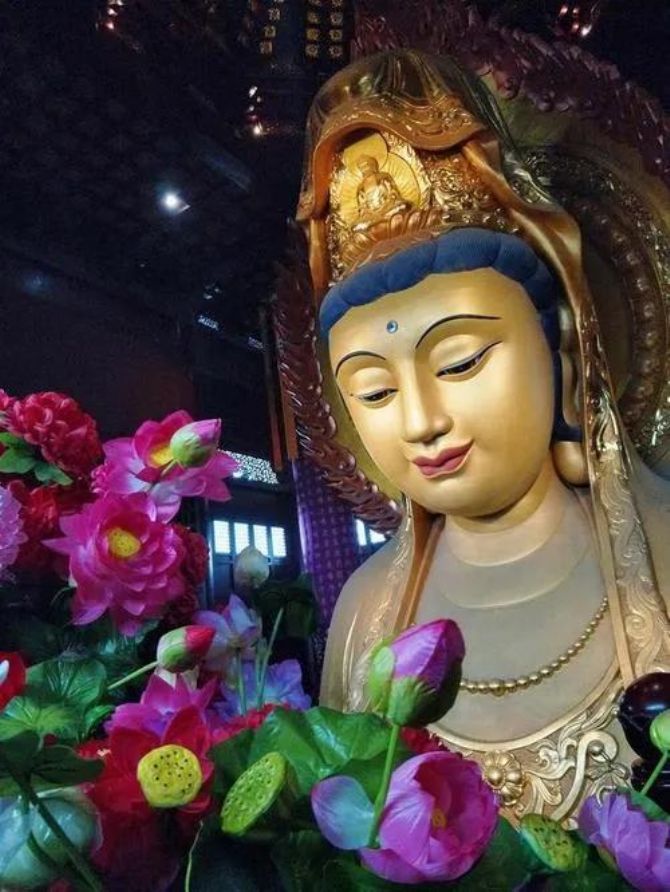 今日农历六月十九,恭迎观世音菩萨成道日! 今日农历六月十九,恭迎观世音菩萨成道日!