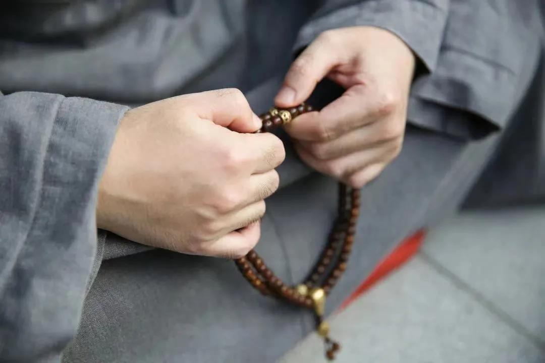 慈悲待人,智慧做事 慈悲待人,智慧做事