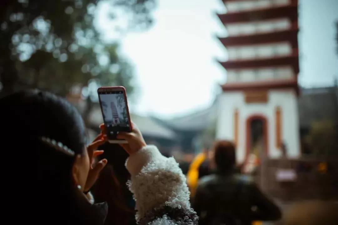 在红尘中修行,如何平衡出世与入世? 在红尘中修行,如何平衡出世与入世?