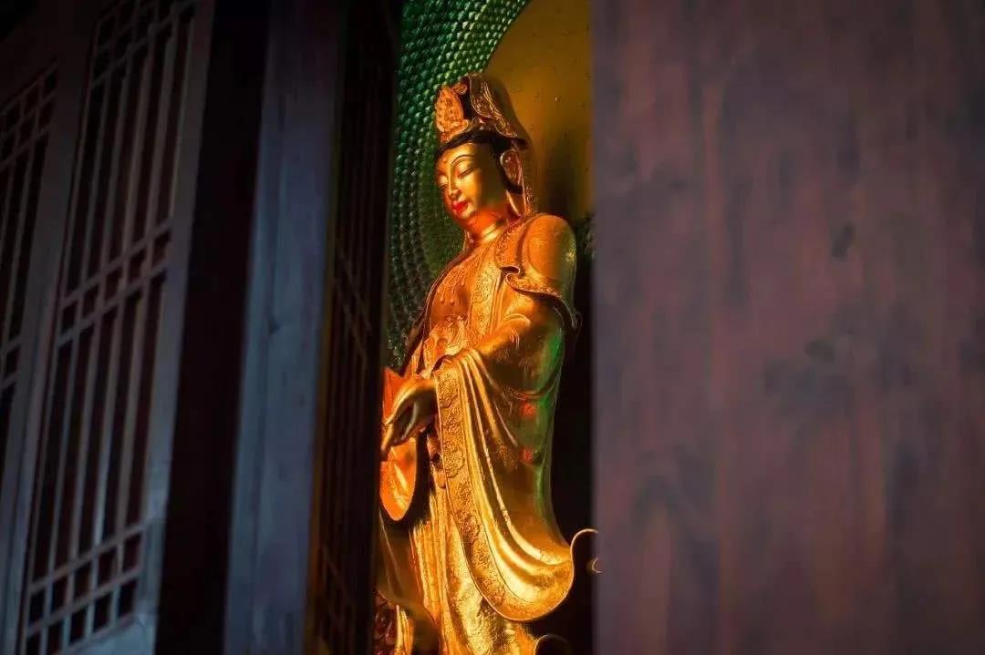 适合在家居士从早至晚的修行方法 适合在家居士从早至晚的修行方法