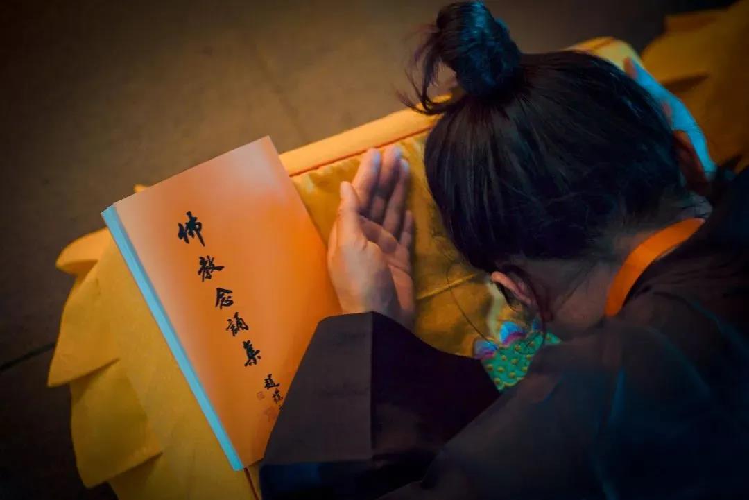 适合在家居士从早至晚的修行方法 适合在家居士从早至晚的修行方法