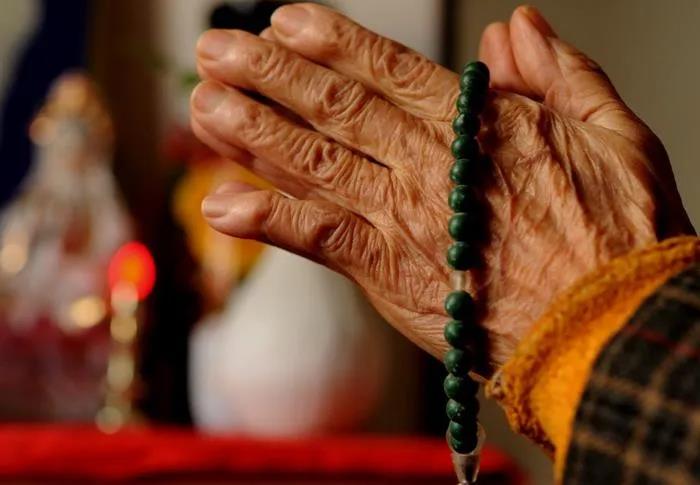 父母晚年念佛,是全家人的福报 父母晚年念佛,是全家人的福报