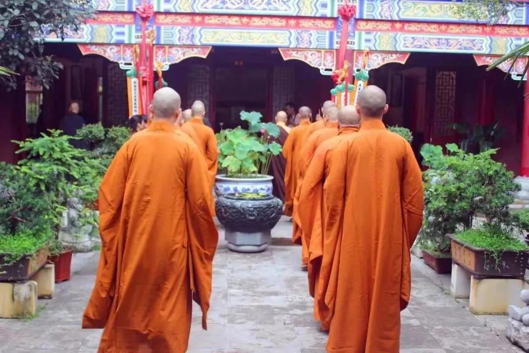 ���ۺû����Ƕ����ܣ�������ת��