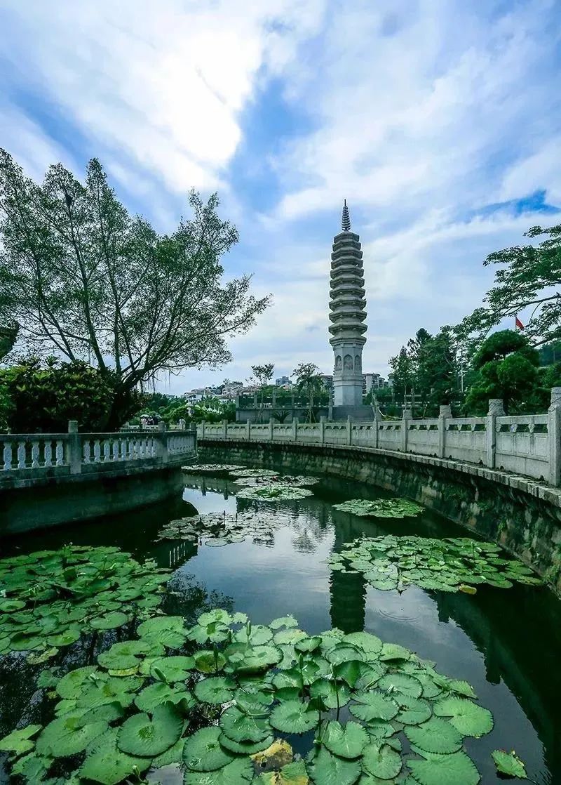 放下对外境的执著,就不会在别人的情绪中悲欢 放下对外境的执著,就不会在别人的情绪中悲欢