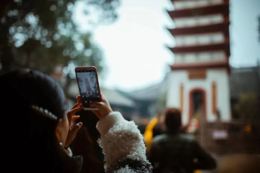 ��һ��ƽ�Ȱ��ݵ��ģ����Ǵ�����������