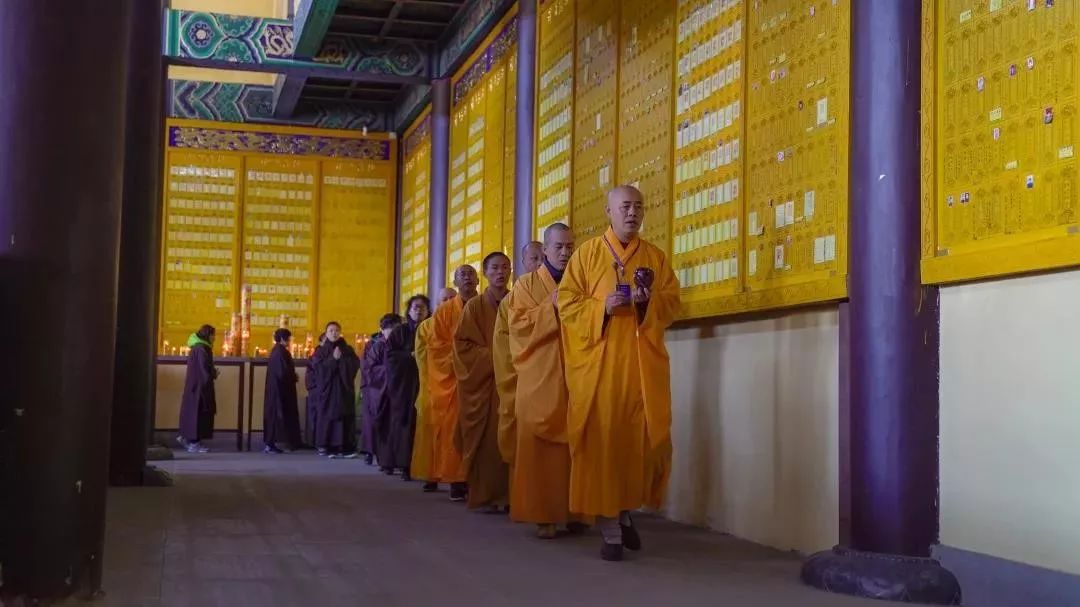 �ı��������̬�����������ܹ��ı�