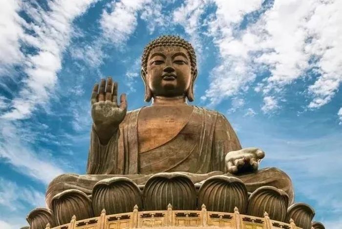 �����˽��Լ��Ĺ�ȥ�����ڡ�δ����