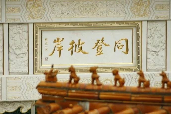 ���е�Ŀ�ģ�����Ѱ��ԭ���徻����������