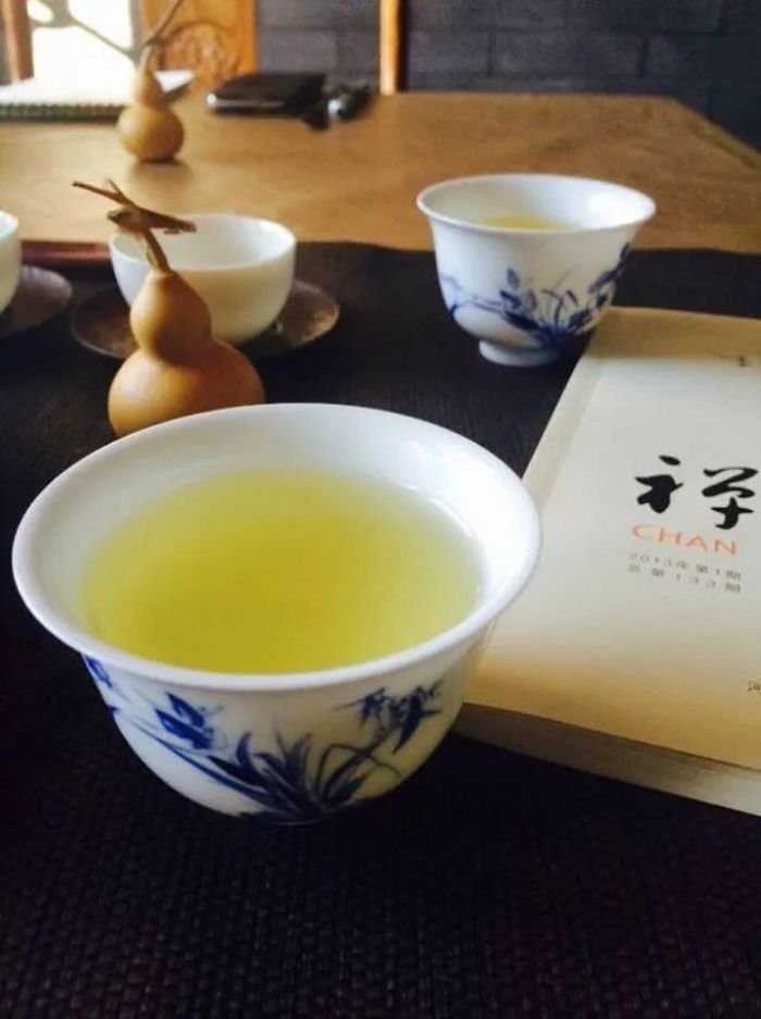 ���е�Ŀ�ģ�����Ѱ��ԭ���徻����������