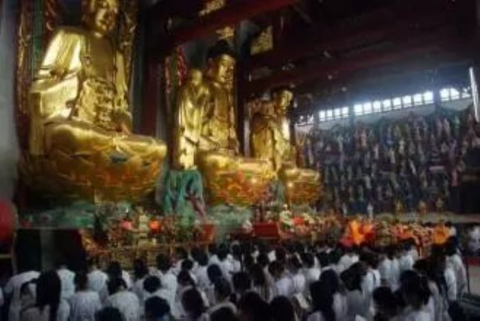 �������ڼ�ѧ���8�㽨��