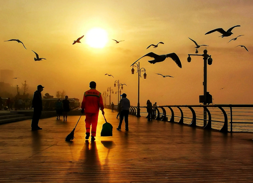 ��һ�Ͷ��ڣ��¾�ÿһ������Ŭ������