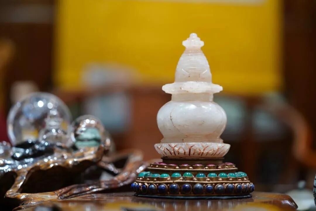 不是不起念头,而是不去追逐念头…… 不是不起念头,而是不去追逐念头……