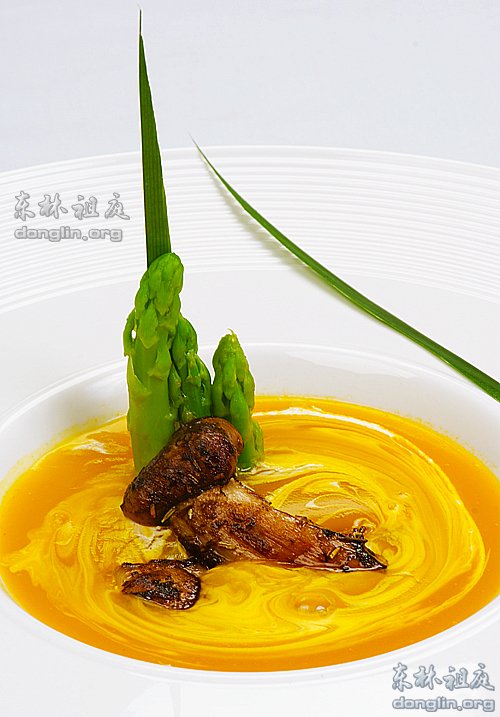 东林素食--芦笋奶油南瓜浓汤配油煎松茸_东林祖庭 东林素食--芦笋奶油南瓜浓汤配油煎松茸_东林祖庭
