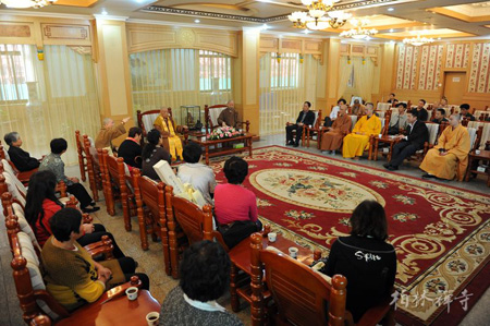 加拿大湛山精舍开山宗长性空长老一行参访柏林禅寺 加拿大湛山精舍开山宗长性空长老一行参访柏林禅寺